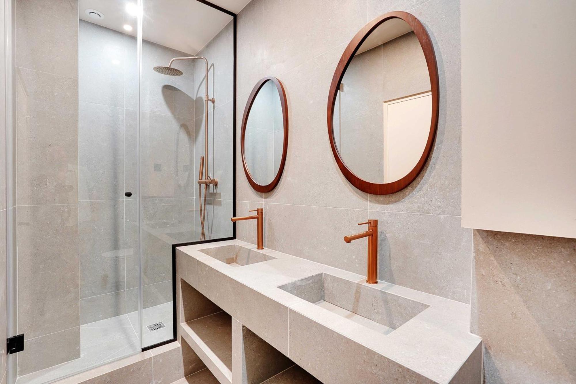Refurbished - 2bd-8p - Place D'italie Apartment *